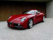 /img/carsfr/alfa-romeo/8c/2009/pic.jpg