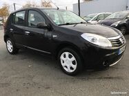 /img/carsfr/dacia/sandero/2010/pic.jpg